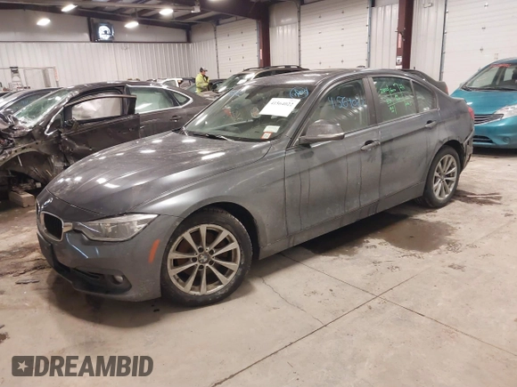 2018 BMW 3 Series 320i xDrive with VIN WBA8E5G50JNU48047, listed as a IAAI auction lot 41564022 with 69,971 mi miles. Bid and sale history available at carsss.com. Image 17.