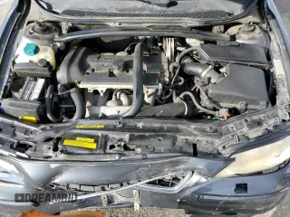 2005 Volvo S60 with VIN YV1RS592352481130, listed as a Copart auction lot 71870684 with 137,803 mi miles and Salvage Title. Bid and sale history available at carsss.com. Image 13.