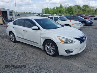 2014 Nissan Altima SV with VIN 1N4AL3AP0EC325820, listed as a IAAI auction lot 41971311 with 206,134 mi miles and . Bid and sale history available at DreamBid. Image 1.
