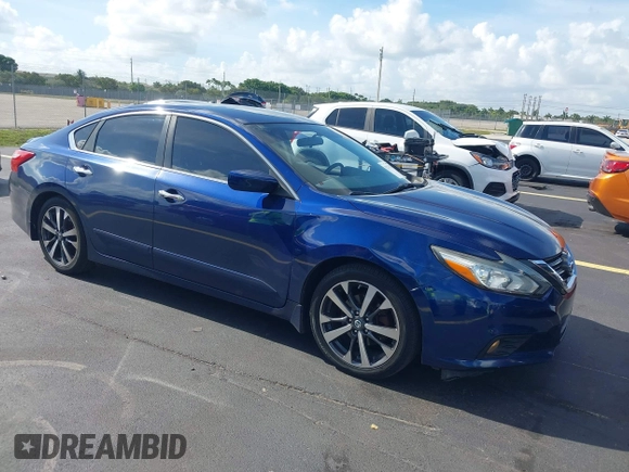 2017 Nissan Altima SR z VIN 1N4AL3AP8HN309048, wystawiony jako IAAI lot #42536729 z przebiegiem 132 465 mil mil oraz . Historia ofert i sprzedaży dostępna na DreamBid. Obrazek 1.