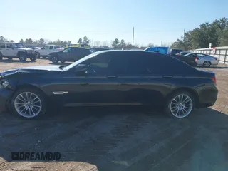 2015 BMW 7 Series 750Li xDrive with VIN WBAYF8C59FD655120, listed as a IAAI auction lot 41315152 with 82,244 mi miles and . Bid and sale history available at carsss.com. Image 14.