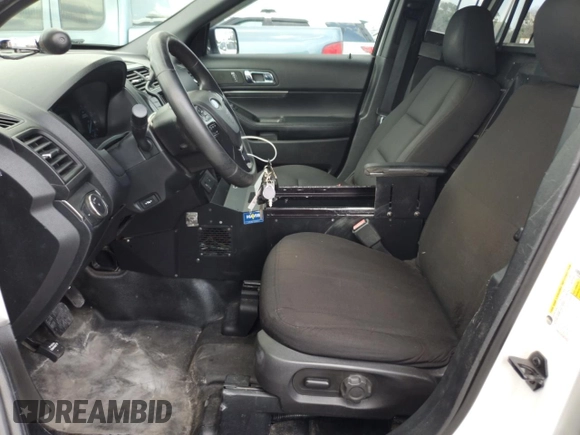 2017 Ford Police Interceptor Utility z VIN 1FM5K8ARXHGD92284, wystawiony jako Copart lot #62311115 z przebiegiem 79 646 mil mil oraz Szkoda całkowita • Salvage title. Historia ofert i sprzedaży dostępna na DreamBid. Obrazek 7.