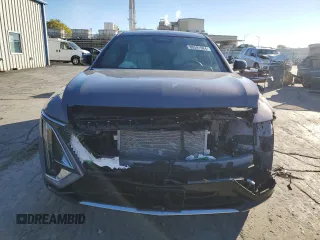 2024 Cadillac LYRIQ Sport z VIN 1GYKPWRK9RZ123889, wystawiony jako Copart lot #80591984 z przebiegiem 3 036 mil mil oraz Szkoda całkowita • Salvage title. Historia ofert i sprzedaży dostępna na DreamBid. Obrazek 5.