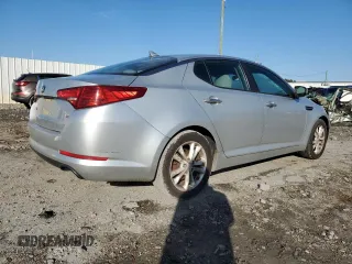 2013 Kia Optima LX z VIN 5XXGM4A76DG164752, wystawiony jako Copart lot #42209365 z przebiegiem 218 024 mil mil oraz Szkoda całkowita • Salvage title. Historia ofert i sprzedaży dostępna na DreamBid. Obrazek 3.