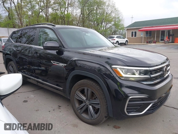2021 Volkswagen Atlas SE with VIN 1V2RR2CA5MC526642, listed as a IAAI auction lot 42180217 with 40,031 mi miles and . Bid and sale history available at DreamBid. Image 1.