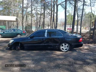 2005 Lexus LS 430 with VIN JTHBN36F355013969, listed as a IAAI auction lot 41887437 with 232,163 mi miles. Bid and sale history available at carsss.com. Image 15.