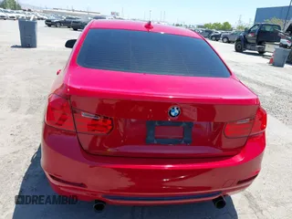 2012 BMW 3 Series 335i с VIN WBA3A9C53CFX59715, выставлен на аукционе IAAI как лот 42316918 с пробегом 139 483 миль миль и . История ставок и продаж доступна на DreamBid. Изображение 16.