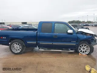 2000 Chevrolet Silverado 1500 LT with VIN 1GCEK19T9YE352379, listed as a IAAI auction lot 41306707 with 154,191 mi miles. Bid and sale history available at carsss.com. Image 13.