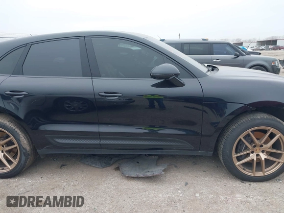 2022 Porsche Macan with VIN WP1AA2A52NLB06879, listed as a IAAI auction lot 41529228 with 34,309 mi miles and . Bid and sale history available at DreamBid. Image 13.