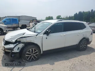 2021 Volkswagen Tiguan SE with VIN 3VV2B7AX2MM133015, listed as a Copart auction lot 59723495 with 32,612 mi miles and Salvage title. Bid and sale history available at DreamBid. Image 1.