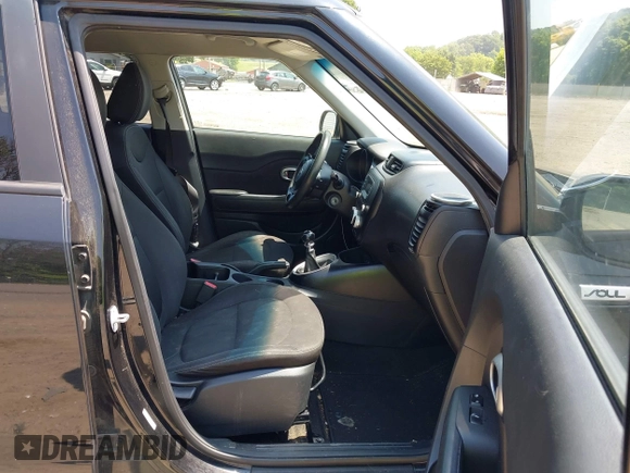 2016 Kia Soul z VIN KNDJN2A27G7838917, wystawiony jako IAAI lot #42458302 z przebiegiem 161 277 mil mil oraz . Historia ofert i sprzedaży dostępna na DreamBid. Obrazek 5.
