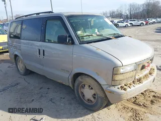 2000 GMC Safari Passenger with VIN 1GKDM19W4YB507054, listed as a IAAI auction lot 41101676 with 1 mi miles. Bid and sale history available at carsss.com. Image 1.