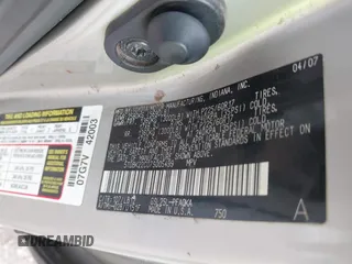 2007 Toyota Sienna XLE z VIN 5TDBK22C07S005499, wystawiony jako IAAI lot #42304686 z przebiegiem 179 721 mil mil oraz . Historia ofert i sprzedaży dostępna na DreamBid. Obrazek 9.