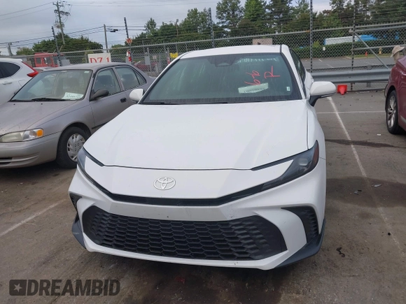 2025 Toyota Camry LE z VIN 4T1DAACK7SU152544, wystawiony jako IAAI lot #42489001 z przebiegiem 1 308 mil mil oraz . Historia ofert i sprzedaży dostępna na DreamBid. Obrazek 12.