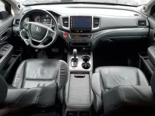 2018 Honda Ridgeline RTL-T z VIN 5FPYK3F65JB003934, wystawiony jako Copart lot #55588265 z przebiegiem 67 648 mil mil oraz Szkody całkowita. Historia ofert i sprzedaży dostępna na DreamBid. Obrazek 8.