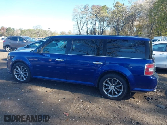 2013 Ford Flex Limited with VIN 2FMHK6D83DBD05993, listed as a IAAI auction lot 42140500 with 214,701 mi miles. Bid and sale history available at carsss.com. Image 14.