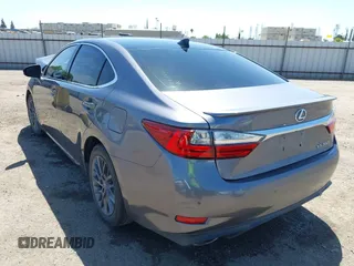 2018 Lexus ES with VIN 58ABK1GG1JU093377, listed as a IAAI auction lot 41980562 with 94,484 mi miles. Bid and sale history available at carsss.com. Image 3.