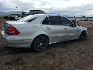 2005 Mercedes-Benz E 500 z VIN WDBUF83J85X167643, wystawiony jako Copart lot #58671375 z przebiegiem 195 835 mil mil oraz Nie do naprawy • Non repairable. Historia ofert i sprzedaży dostępna na DreamBid. Obrazek 3.