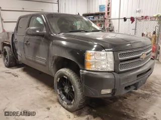 2013 Chevrolet Silverado 1500 LTZ with VIN 3GCPKTE78DG272734, listed as a IAAI auction lot 41402559 with NaN miles. Bid and sale history available at carsss.com. Image 1.