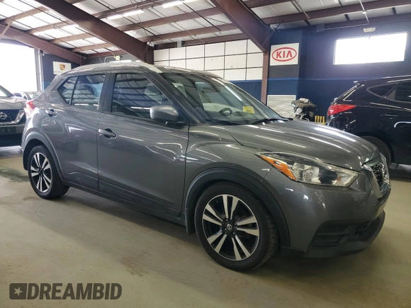 2018 Nissan Kicks SV z VIN 3N1CP5CUXJL544761, wystawiony jako Copart lot #57390865 z przebiegiem 150 260 mil mil oraz Czysty tytuł • Clean title. Historia ofert i sprzedaży dostępna na DreamBid. Obrazek 4.