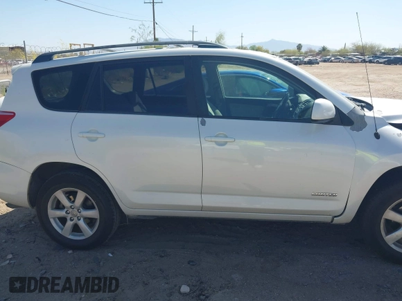 2007 Toyota RAV4 Limited with VIN JTMZD31V275047504, listed as a IAAI auction lot 42002575 with 157,906 mi miles. Bid and sale history available at carsss.com. Image 13.
