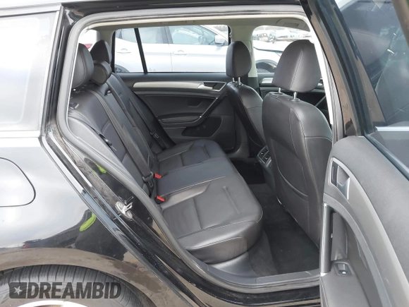 2015 Volkswagen Golf SportWagen TDI SE with VIN 3VWFA7AU8FM507037, listed as a IAAI auction lot 41491550 with 116,751 mi miles. Bid and sale history available at carsss.com. Image 8.