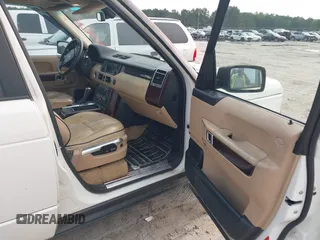 2007 Land Rover Range Rover SC z VIN SALMF134X7A257507, wystawiony jako IAAI lot #42398620 z przebiegiem 239 783 mil mil oraz . Historia ofert i sprzedaży dostępna na DreamBid. Obrazek 5.
