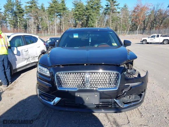2020 Lincoln Nautilus Black Label with VIN 2LMPJ9JP7LBL23749, listed as a IAAI auction lot 40803525 with 1 mi miles. Bid and sale history available at carsss.com. Image 13.