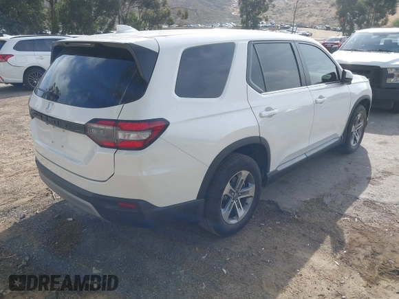 2023 Honda Pilot EX-L z VIN 5FNYG2H47PB015673, wystawiony jako IAAI lot #42192426 z przebiegiem 22 617 mil mil oraz . Historia ofert i sprzedaży dostępna na DreamBid. Obrazek 4.