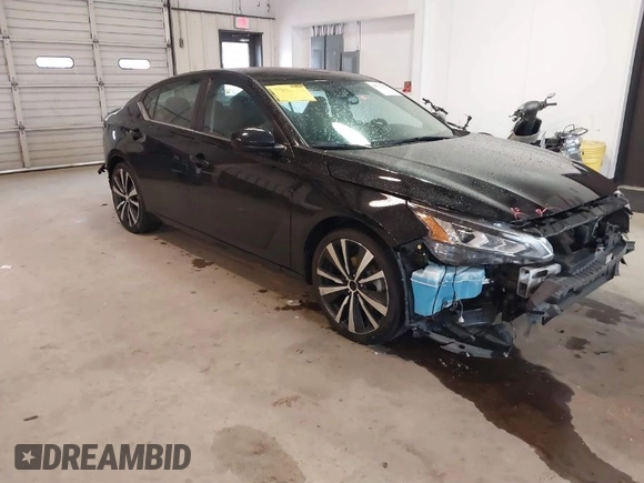 2019 Nissan Altima 2.5 SR with VIN 1N4BL4CV4KC164888, listed as a IAAI auction lot 41712623 with 92,949 mi miles. Bid and sale history available at carsss.com. Image 1.