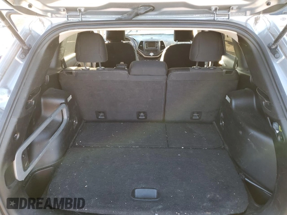 2015 Jeep Cherokee Latitude with VIN 1C4PJLCB3FW565942, listed as a Copart auction lot 46347345 with 188,038 mi miles and Non Repairable. Bid and sale history available at carsss.com. Image 6.
