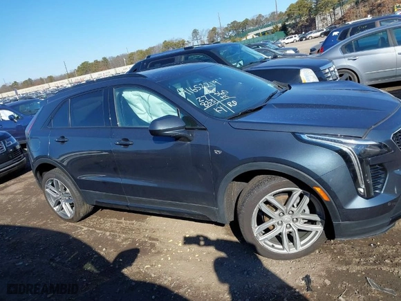 2020 Cadillac XT4 AWD Sport with VIN 1GYFZFR48LF122626, listed as a IAAI auction lot 41652219 with NaN miles. Bid and sale history available at carsss.com. Image 13.