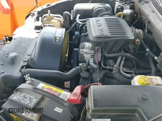 2006 Dodge Dakota SLT z VIN 1D7HE48K16S678017, wystawiony jako IAAI lot #42692954 z przebiegiem 318 113 mil mil oraz . Historia ofert i sprzedaży dostępna na DreamBid. Obrazek 12.