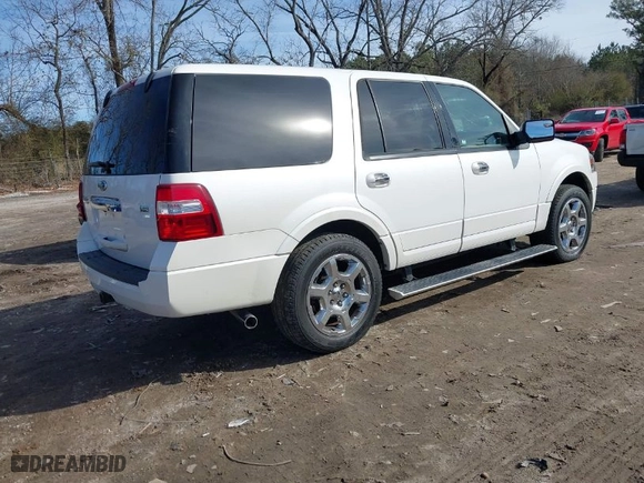 2014 Ford Expedition Limited with VIN 1FMJU2A50EEF22809, listed as a IAAI auction lot 41339349 with 111,455 mi miles. Bid and sale history available at carsss.com. Image 4.