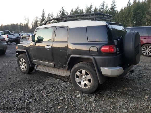 2007 Toyota FJ Cruiser with VIN JTEBU11F870005877, listed as a Copart auction lot 88883455 with NaN miles and Salvage Title. Bid and sale history available at carsss.com. Image 2.