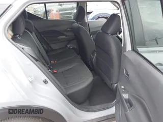 2024 Nissan Kicks SV with VIN 3N1CP5CV3RL576777, listed as a IAAI auction lot 40766968 with 1,403 mi miles. Bid and sale history available at carsss.com. Image 8.