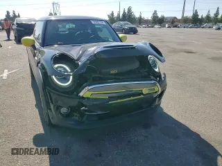 2021 MINI Hardtop Cooper SE with VIN WMWXP3C07M2N46440, listed as a Copart auction lot 72822194 with 35,078 mi miles and Salvage Title. Bid and sale history available at DreamBid. Image 11.