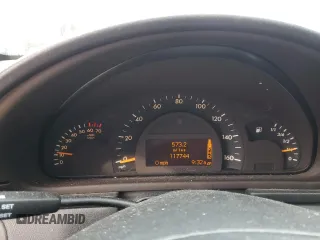 2001 Mercedes-Benz C 320 с VIN WDBRF64J21F119161, выставлен на аукционе Copart как лот 60994625 с пробегом 117 744 миль миль и Чистый • Clean title. История ставок и продаж доступна на DreamBid. Изображение 9.