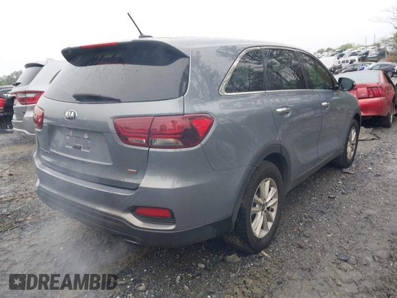 2019 Kia Sorento L with VIN 5XYPG4A37KG597655, listed as a IAAI auction lot 41980451 with 170,179 mi miles. Bid and sale history available at carsss.com. Image 4.