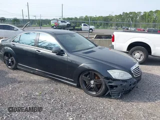 2013 Mercedes-Benz S 550 z VIN WDDNG9EB8DA504057, wystawiony jako IAAI lot #42286562 z przebiegiem 164 702 mil mil oraz . Historia ofert i sprzedaży dostępna na DreamBid. Obrazek 1.