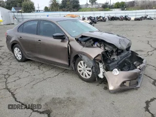 2013 Volkswagen Jetta Sedan S with VIN 3VW2K7AJ8DM412220, listed as a Copart auction lot 85917804 with 130,059 mi miles and Salvage Title. Bid and sale history available at carsss.com. Image 4.