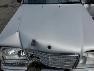 1995 Mercedes-Benz E Class with VIN WDBEB31E8SC246323, listed as a Copart auction lot 51137275 with 203,096 mi miles and Salvage Title. Bid and sale history available at carsss.com. Image 11.