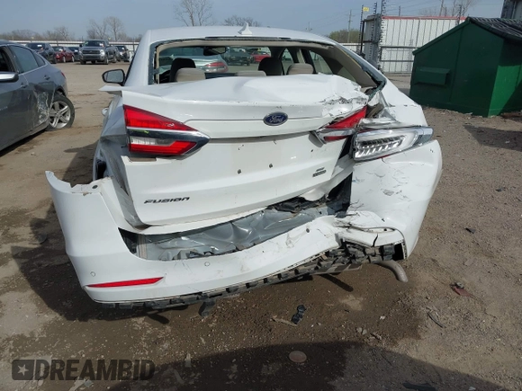 2020 Ford Fusion Hybrid SE with VIN 3FA6P0LU7LR201375, listed as a IAAI auction lot 41815488 with 70,670 mi miles. Bid and sale history available at carsss.com. Image 17.