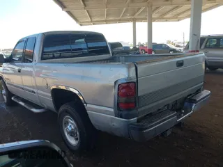 2000 Dodge Ram 2500 with VIN 3B7KC23Z0YG115131, listed as a IAAI auction lot 41993813 with 162,538 mi miles. Bid and sale history available at carsss.com. Image 3.