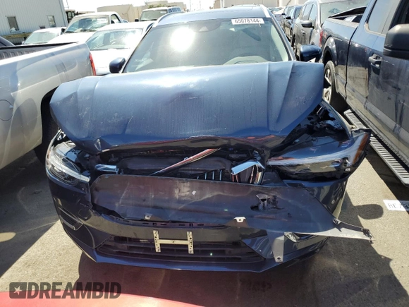 2021 Volvo XC60 Inscription Expression with VIN YV4BR0DK5M1841500, listed as a Copart auction lot 65078144 with 31,557 mi miles and Salvage title. Bid and sale history available at DreamBid. Image 5.