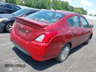 2017 Nissan Versa SV z VIN 3N1CN7AP8HL855727, wystawiony jako IAAI lot #42212882 z przebiegiem 132 696 mil mil oraz . Historia ofert i sprzedaży dostępna na DreamBid. Obrazek 4.