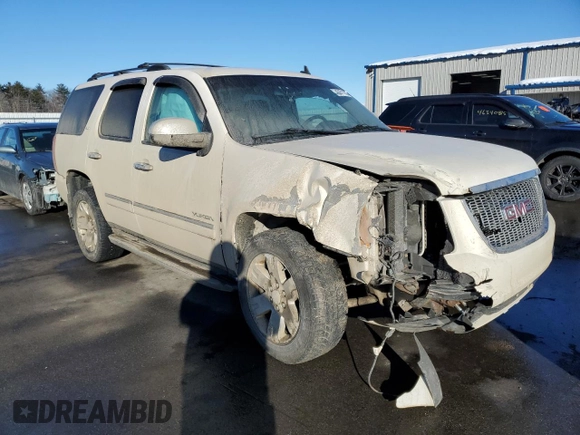2012 GMC Yukon SLT with VIN 1GKS2CE08CR289095, listed as a Copart auction lot 45971935 with 203,703 mi miles and Salvage Title. Bid and sale history available at carsss.com. Image 4.
