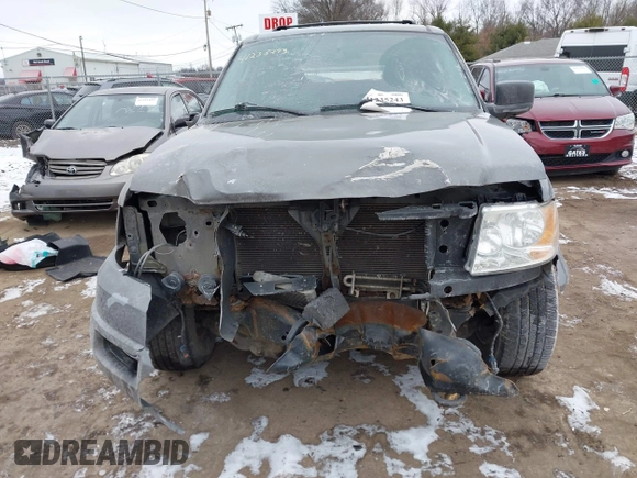 2004 Ford Expedition Special Service with VIN 1FMPU16L74LB40928, listed as a IAAI auction lot 41235243 with 233,942 mi miles. Bid and sale history available at carsss.com. Image 13.