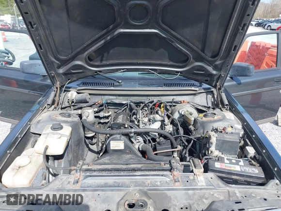 1992 Volvo 240 z VIN YV1AS8802N1469927, wystawiony jako IAAI lot #41927549 z przebiegiem 244 093 mil mil oraz . Historia ofert i sprzedaży dostępna na DreamBid. Obrazek 10.