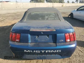 2000 Ford Mustang with VIN 1FAFP4442YF197021, listed as a Copart auction lot 73578134 with 114,417 mi miles and Clean Title. Bid and sale history available at carsss.com. Image 6.
